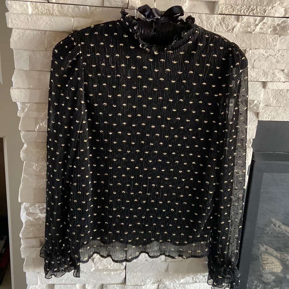 NWOT Alice Blue black with gold detail long sleeve high neck blouse. Large